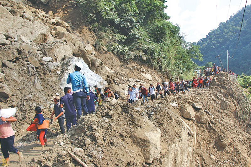 सिद्दार्थ राजमार्ग दैनिक ८ घण्टा बन्द हुने ,कुन कुन समयमा बन्द हुदैछ ?हेर्नुहोस ।