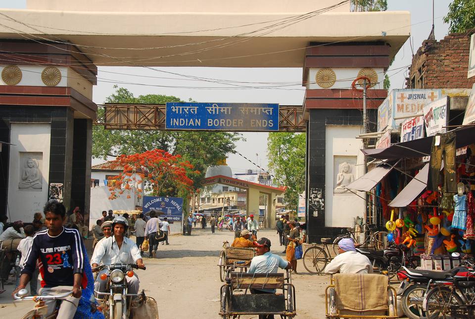 भारतमा कोरोना संक्रमण बढ्दै गएपछि नेपालमा पाहुना आउनेको संख्यामा बृद्दी