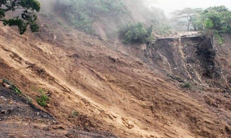 जाजरकोटमा पहिरोको कारण पाँच सय परिवार विस्थापित, नौ शव भेटिए