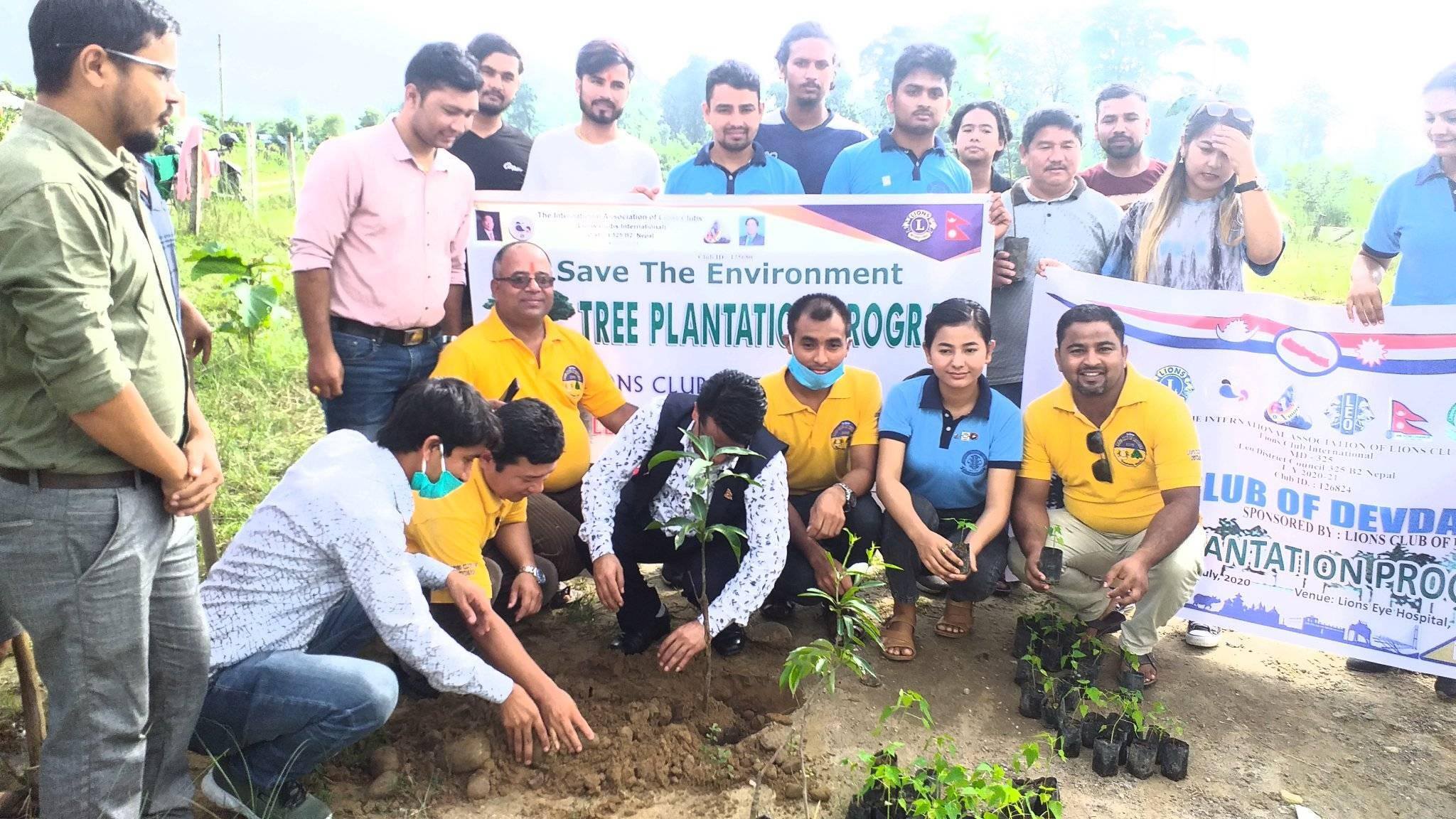 लायन्स र लियो क्लब देवदहद्वारा वृक्षरोपण कार्यक्रम सम्पन