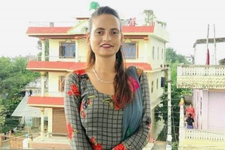 सवारी  दुर्घटनामा सञ्चारकर्मी  लामिछानेकाे मृत्यु,दाईको उपचार हुँदै