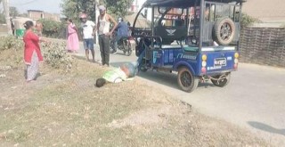 गुडिरहेको सिटी सफारीबाट लडेर चालकको मृत्यु