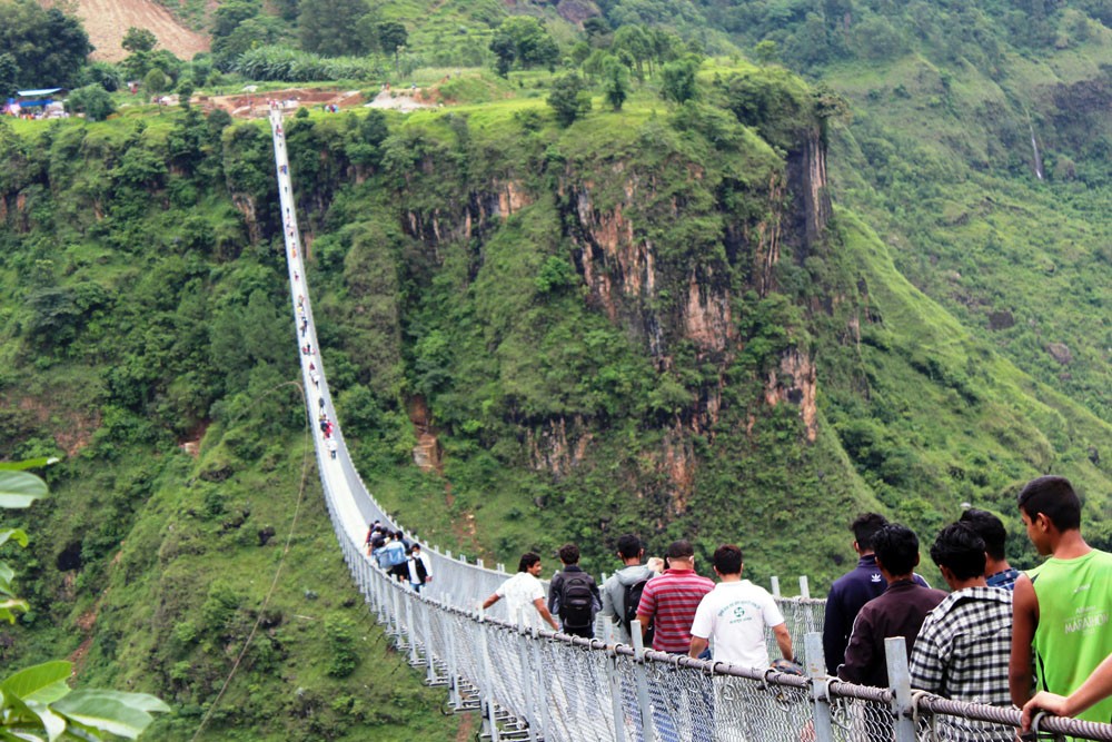 बाग्लुङको पर्यटकीयस्थलमा चहलपहल बढ्दै