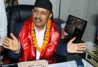 शिक्षकहरु ठेक्कापट्टा र राजनीतिमा नअल्मलिनु:शिक्षामन्त्री पोखरेल