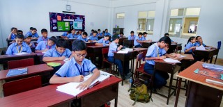 मुलुकभरका सबै विद्यालय बन्द गर्ने सरकारको निर्णय