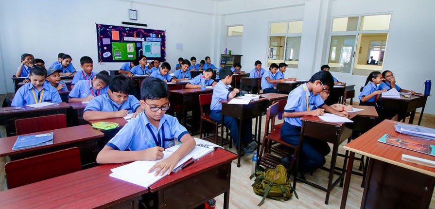 मुलुकभरका सबै विद्यालय बन्द गर्ने सरकारको निर्णय