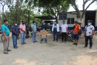राप्रपा देवदहद्वारा प्रहरी तथा पत्रकारलाई स्वास्थ्य सामाग्री प्रदान