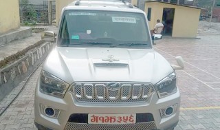 माथागढी गाउँपालिका अध्यक्ष सन्तोष थापा मगरले बनाए आफु चढ्ने गाडी एम्बुलेन्स
