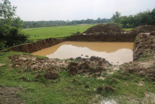 वडा अध्यक्ष र स्थानीयको विवादका कारण स्वास्थ्य चौकी निर्माण कार्य अलपत्र