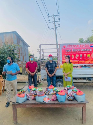 राष्ट्रिय युवा संघ देवदहको राहत वितरण कार्यक्रम जारी