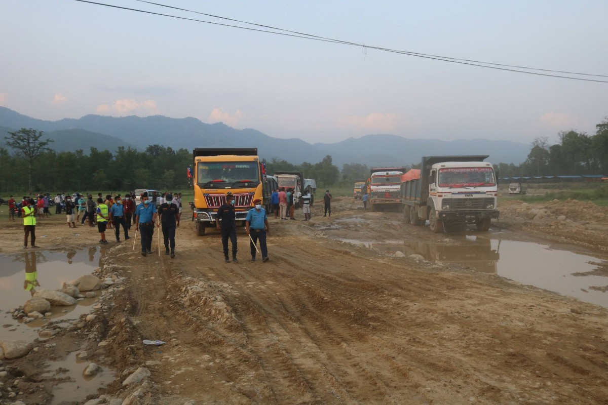 नदिजन्य पदार्थ उत्खनन विवाद:वन कार्यालय र नगरपालिकाको जुहारी