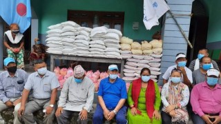 राष्ट्रिय जनमुक्ति पार्टी देवदहद्वारा बिपन्न बर्गका ४१ परिवारलाई खाद्यान्न वितरण