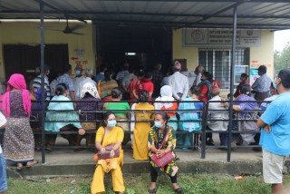 देवदह : भ्याक्सिन लगाउन बोलाए,सकियो भनेर फर्काइदिए