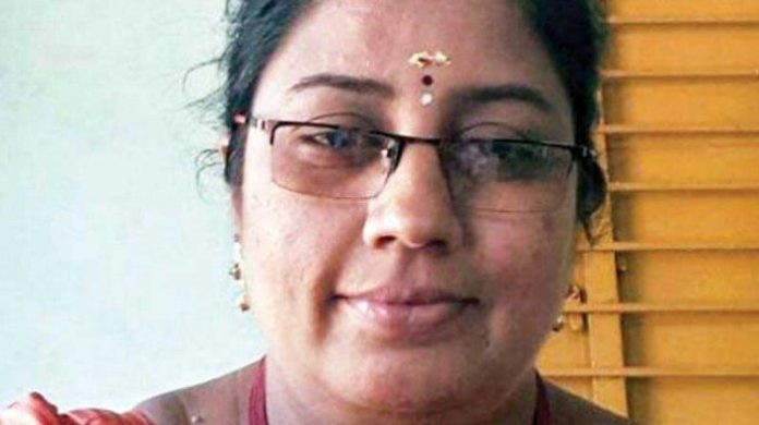 शारीरिक सम्बन्धको सट्टा दिन्थिन् डिग्रीको सर्टिफिकेट, यसरी भयो भण्डाफोर