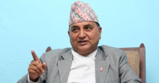 एमाले अध्यक्षको उम्मेदवार बन्ने ईश्वर पोखरेलको घोषणा