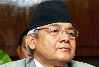 एमाले टुक्रा टुक्रामा विभाजित हुने संकेत:बामदेबले दिए राजिनामा