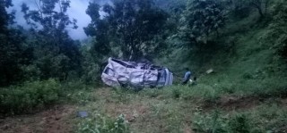 अर्घाखाँचीकाे ठाडामा हाईस दुर्घटना:एकको मृत्यु,सात घाइते