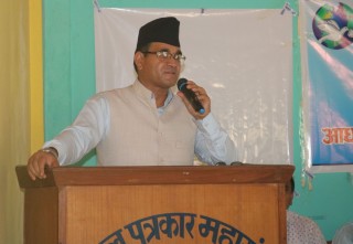 सञ्चार विधेयक श्रमजिवि पत्रकारहरुको पक्षमा हुने : मुख्यमन्त्री के.सी