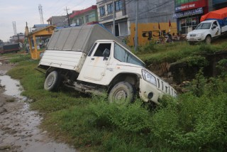 देवदहमा बसले बोलेरोलाई ठक्कर दियो :बोलेरो चालक घाइते