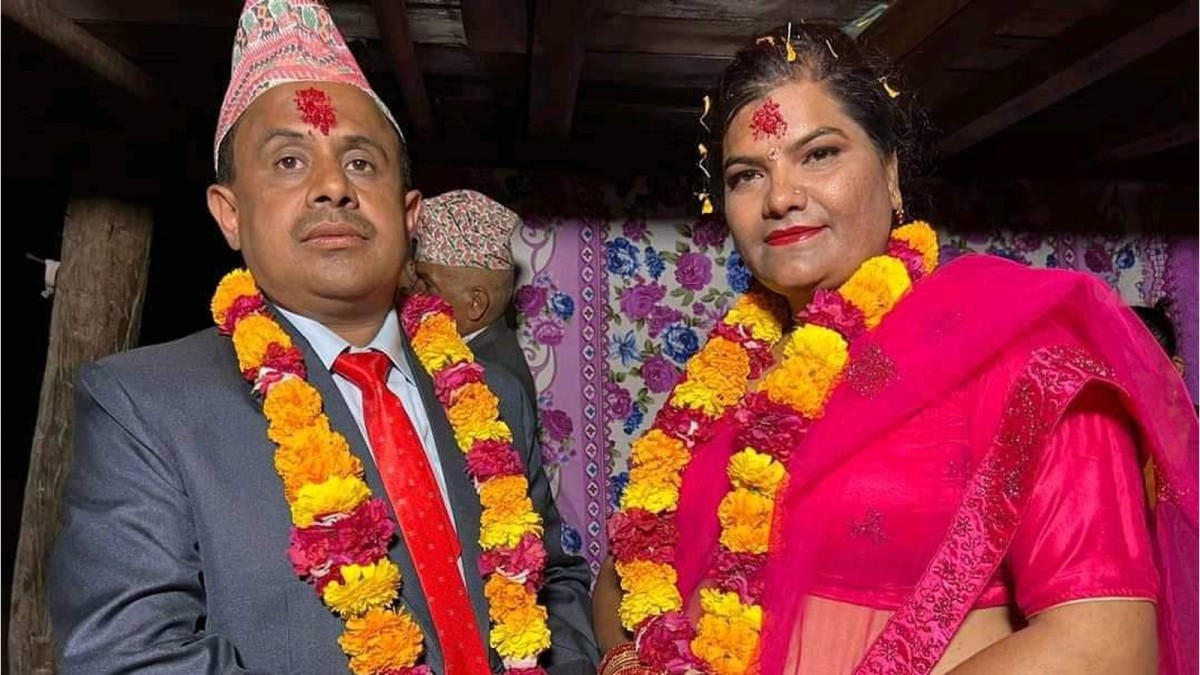 झापाकी इन्दिरा संग गरे मुकुन्द घिमिरेले जनै सुपारी