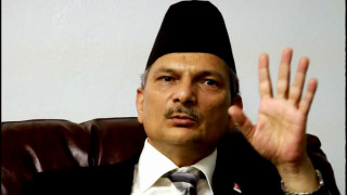 प्रचण्डलाई दुई जिब्रेको संज्ञा दिँदै भट्टराईको कटाक्ष :भित्र खाओवाद बाहिर माओवाद