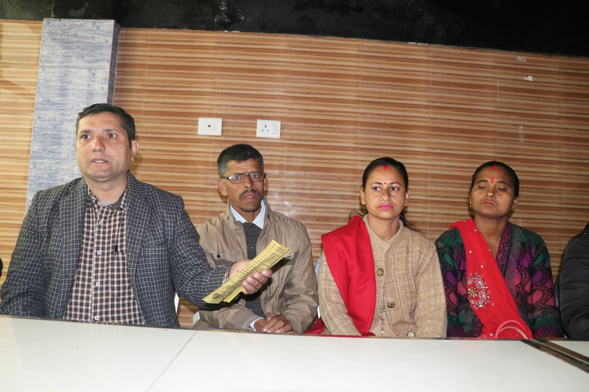 केरवानी मावि निर्वाचन :२७ बुंदे प्रतिबद्दता सहित नेकपा एमालेका उम्मेदवार चुनावी मैदानमा