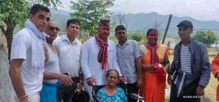 संयुक्त गठबन्धनको घरदैलो:भोट माग्दै,जनताको गुनासो सुन्दै