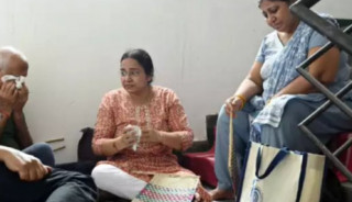 भाडामा बस्नेले घर खाली गर्न नमानेपछि घरबेटी सिढीमा रात बिताउन बाध्य