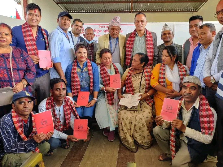 बुटवलका अव्यवस्थित बसोबासीले पाए लालपुर्जा