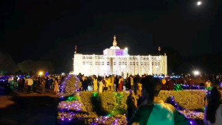 बुद्ध जयन्तीका अवसरमा सिङ्गारिएको मायदेवी मन्दिर