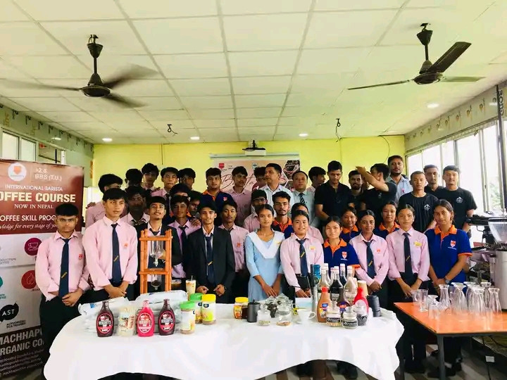 सगरमाथामा बारिष्टा तालिम : विद्यार्थीलाई आत्मनिर्भर बनाउन प्रयोगात्मक शिक्षा
