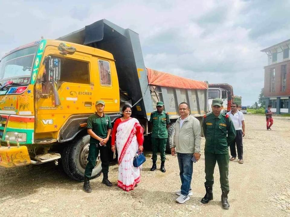 सुनवलमा नदिजन्य पदार्थ चोरी निकासी गर्ने टिप्पर र हाइवा नियन्त्रणमा