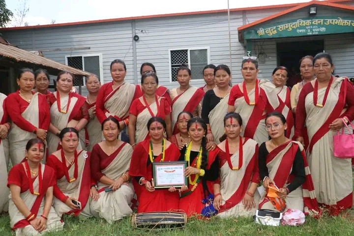 बुद्द सामुदायिक वनको तिज गित प्रतियोगिता : अमर ज्योति आमा समूह प्रथम