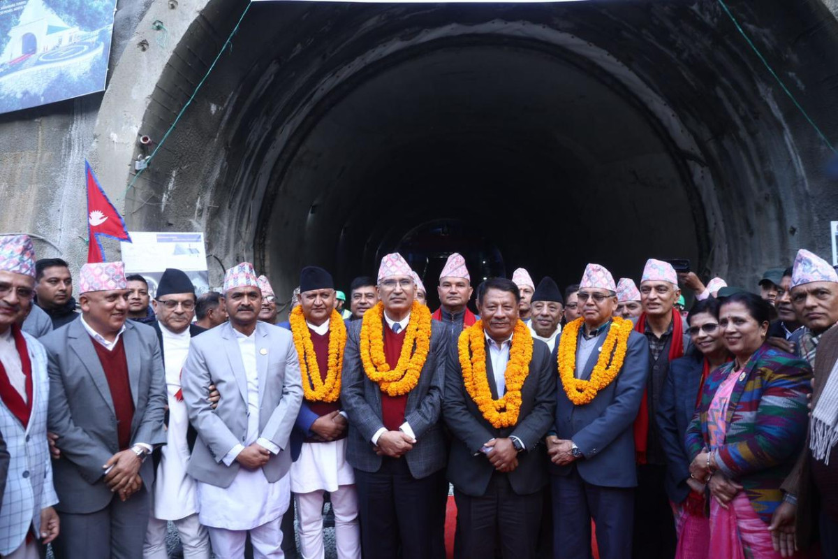 सिद्दबाबा सुरुङ मार्ग ब्रेक थ्रु
