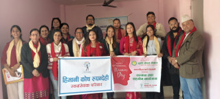 अन्तर्राष्ट्रिय महिला दिवसको अवसरमा साधना महिला विद्यालयमा शैक्षिक सामग्री वितरण