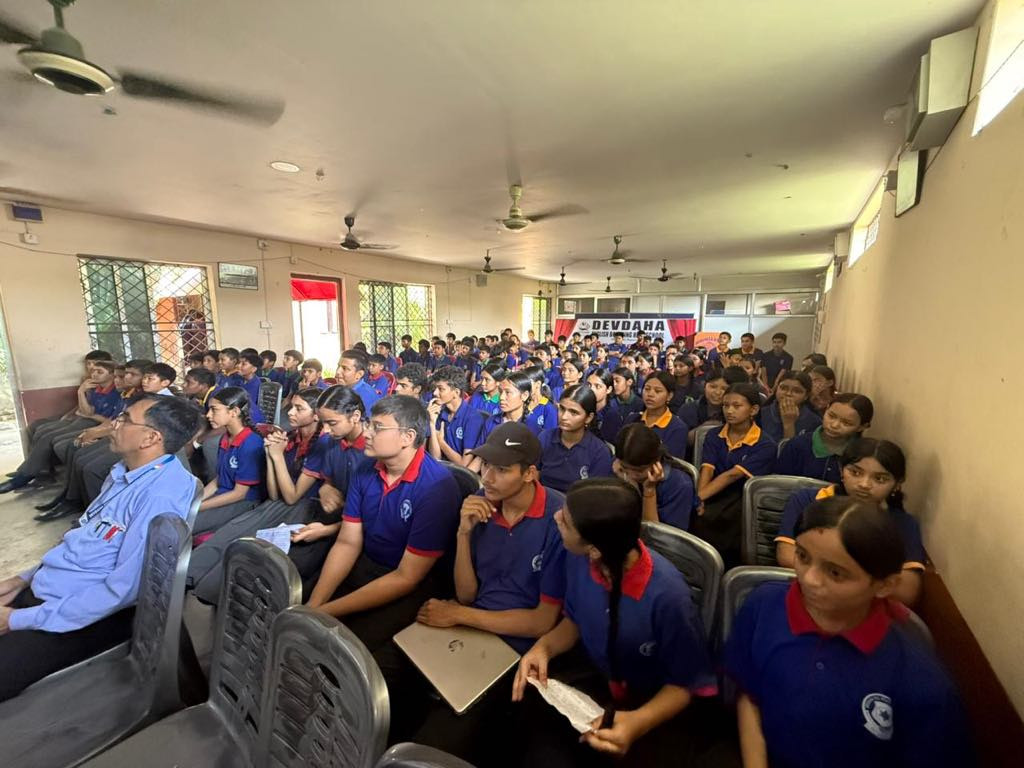 साप्ताहिक कार्यक्रम अन्तर्गत देवदह इङलिस बोर्डिङ हाई स्कूलमा चित्रकला प्रतियोगिता