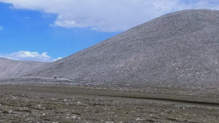 पहिरोले नेपाल–चीन सीमाको ७१ नम्बर स्तम्भ पुरियो