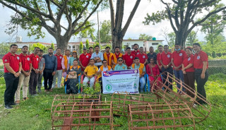 लायन्स क्लव अफ देवदह युनाईटेडद्वारा पानवारी खेलमैदान परिसरमा ट्रि गार्ड सहित वृक्षारोपण