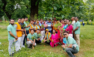 लायन्स क्लब अफ देवदह प्रोफेशनल युथद्वारा स्मृति वन वाटिकामा वृक्षारोपण