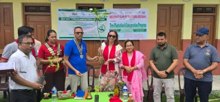 रोट्याक्ट क्लबको आयोजनामा देवदहको नर्सरी डाँडामा वृक्षारोपण