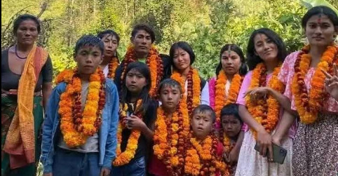 सिन्धुलीका हायू परिवारलाई प्रहरीले लगायो आफन्तको जिम्मा