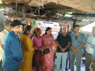 बोन म्यारो क्यान्सरबाट ग्रसित बालिकालाई आर्थिक सहयोग