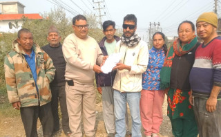 देवदह–३ मा सडक विस्तारबारे छलफल : नाली व्यवस्थापन गर्न आयोजना पक्षलाई स्थानीयको आग्रह