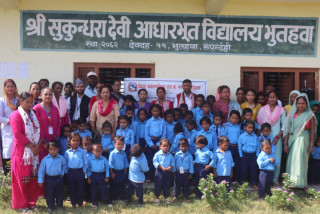 देवदह- ११ मा विद्यार्थीलाई पोशाक वितरण कार्यक्रम